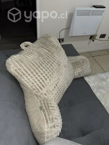 Almohada color gris - Imagen 3