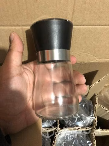 Molinillos de vidrio negros