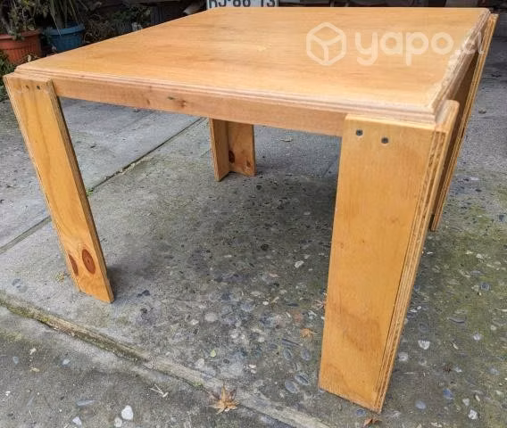 Mesa de arrimo o de servicio