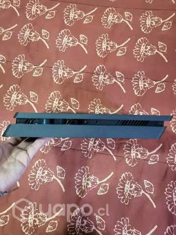 PlayStation 4 Slim 1TB, 2 mandos + 2 juegos