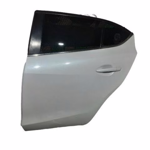 Puerta trasera izquierda mazda new 3 2017