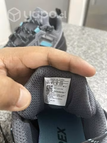 Zapatilla Adidas Terrex Swift R3 Talla 36 1/2 - Imagen 2