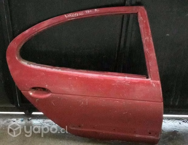Puerta trasera derecha renault megane