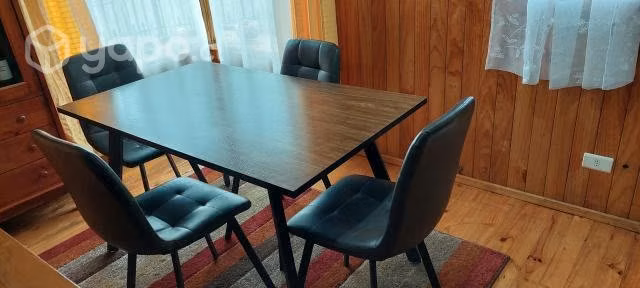Comedor de 4 sillas estructura de fierro