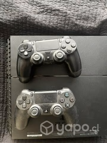 PS4 500GB con 2 controles y juegos