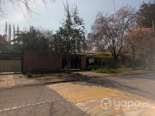 Parcela 5000 m2, 4 casas, talleres, piscina