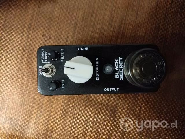 Pedal distorsión/fuzz mooer black secret