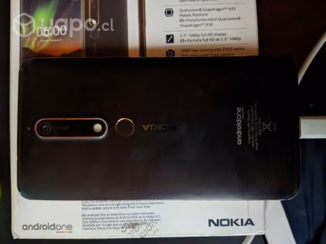 Nokia 6.1 con detalle