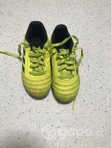 Zapato de fútbol