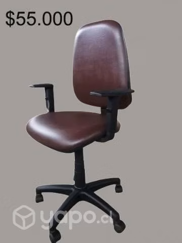 Silla ejecutiva con brazos regulables - Imagen 2