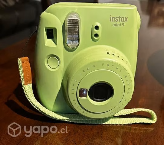 Cámara Instax Mini 9 + Estuche + Lupa