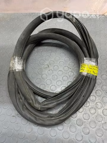 Gomo contorno pilar puerta tras Maxus T60 2018
