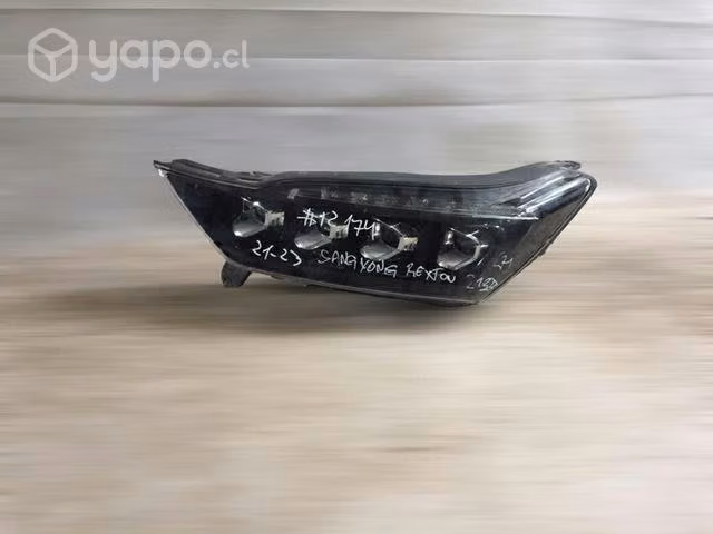 Foco Óptico LH Ssangyong Rexton 2021 2023