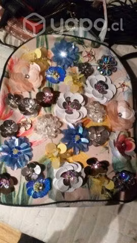 mochila algo flores