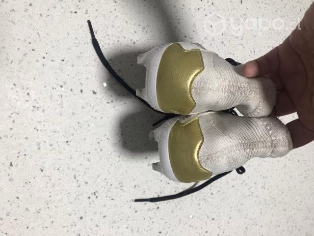 Zapato fútbol