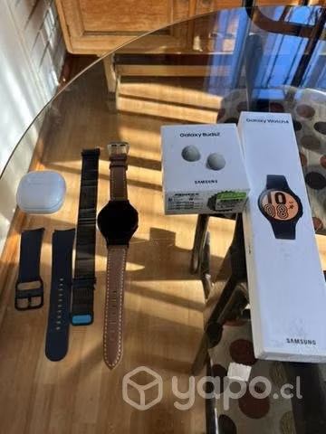 reloj y audífonos Samsung