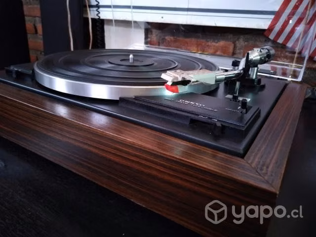 Tornamesa Onkyo Y7000