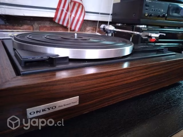 Tornamesa Onkyo Y7000