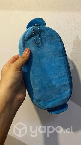 Estuches monederos y pantuflas de stitch