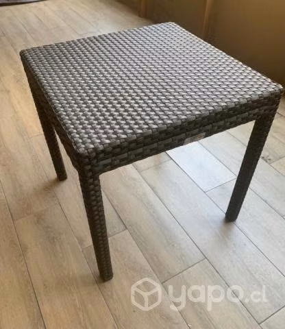 Mesa de apoyo de Ratan muy buena calidad.