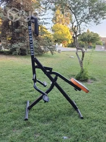 Máquina de ejercicios "Total Crunch"