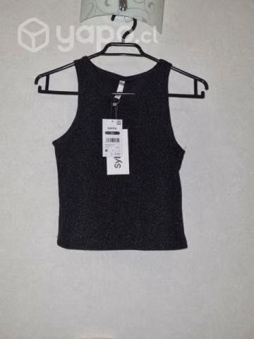 Lote de ropa, carteras y zapatos