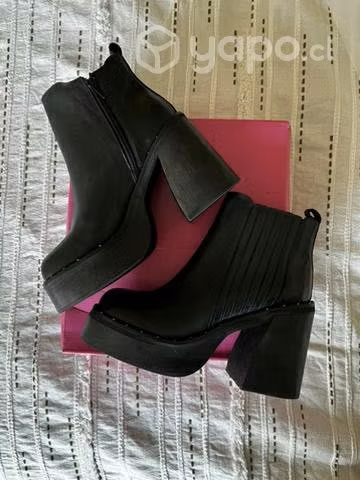 Botines negros