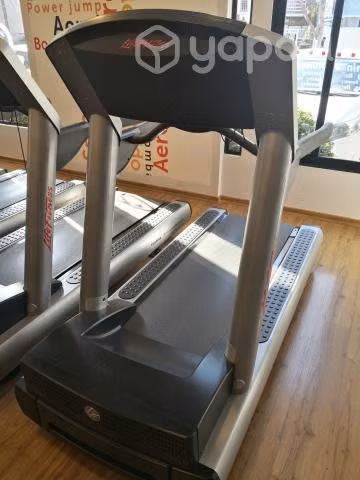 Trotadora Lifefitness Profesional 95TI - Imagen 4
