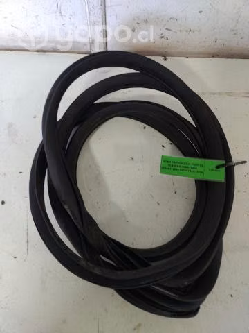 Goma Carroceria Puerta Trasera Izquierda (KSA033)