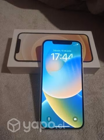 IPhone 12 color blanco