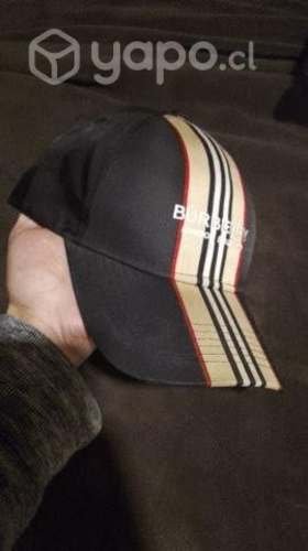 Burberry estampado yapo 2025