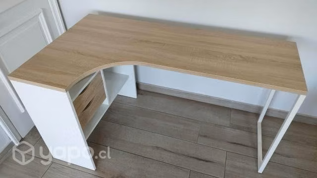 Lindo Escitorio en perfecto estado