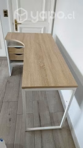 Lindo Escitorio en perfecto estado