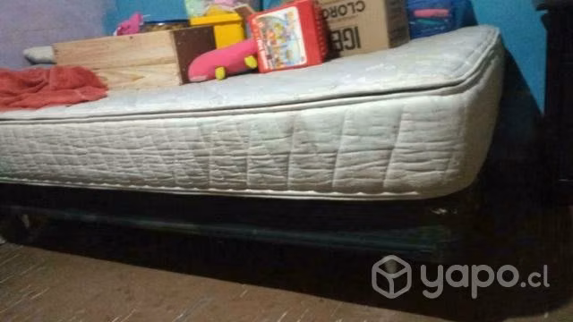Cama plaza 1/2 usada