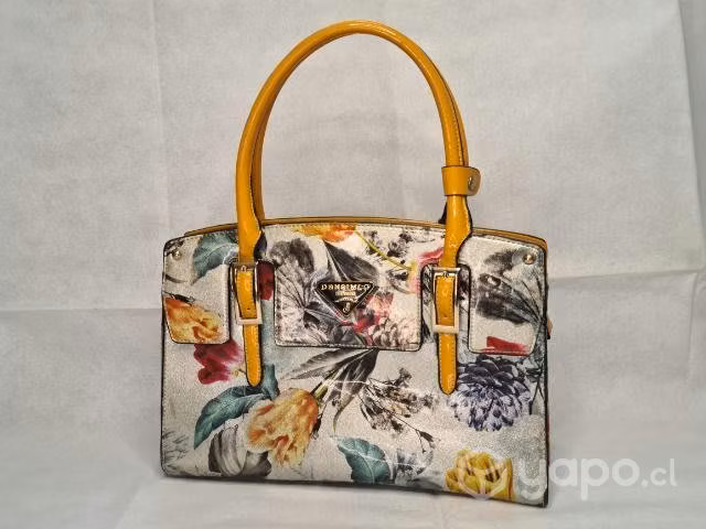 Cartera estampado floreado