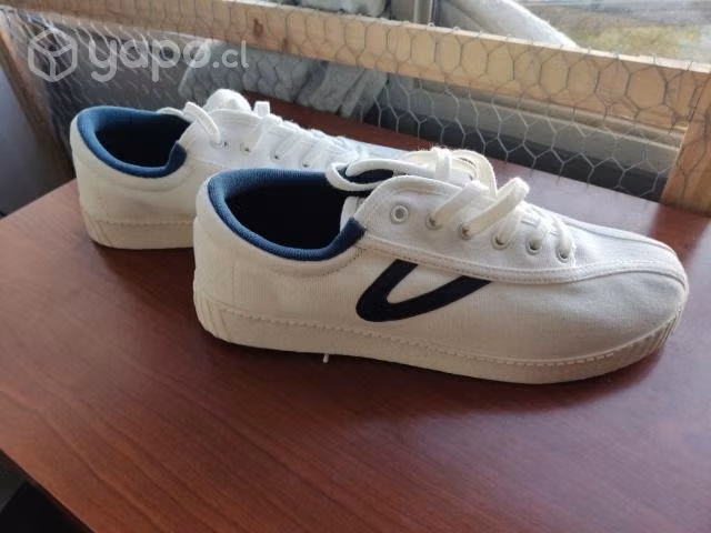 Tretorn NUEVAS blancas de USA - Imagen 6