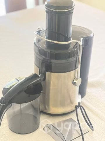 Extractor de Jugos Oster