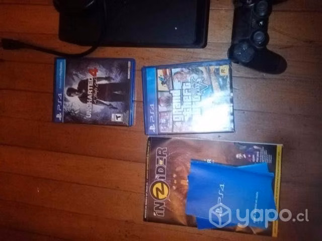 Play station 4 con dos controles y 4 juegos