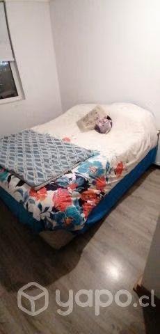 Cama de dos plazas sin respaldo