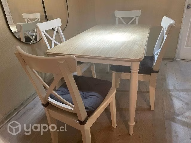 Juego comedor 4 sillas 130x 80 cms