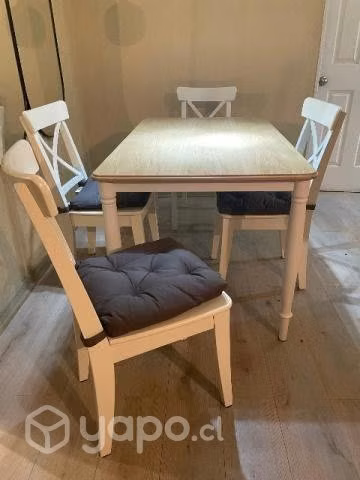 Juego comedor 4 sillas 130x 80 cms