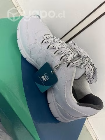 Zapatillas Polar Bear blancas