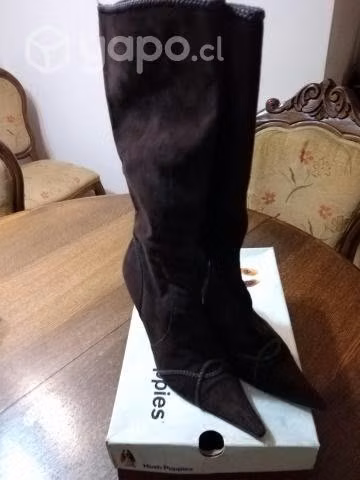 Hermosos zapatos y bota de mujer, casi nuevos