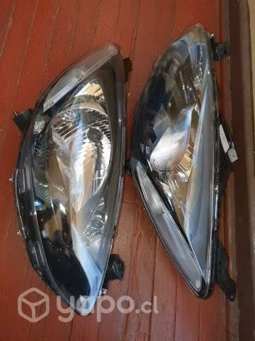 Optico mazda 2 izquierdo o derecho 08-15