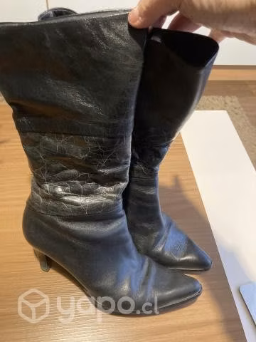 Botas