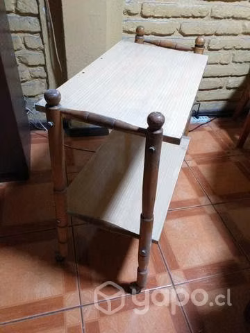 Mueble multiuso con ruedas
