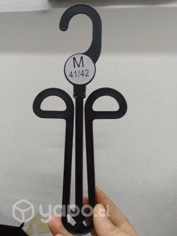 100 Colgadores de zapatos x 5 mil