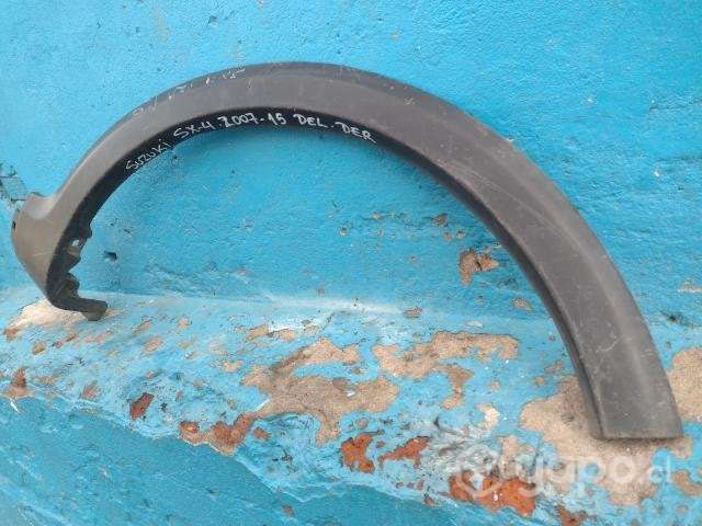 Moldura del der Suzuki SX - Imagen 2