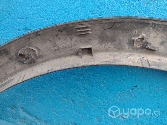 Moldura del der Suzuki SX - Imagen 8