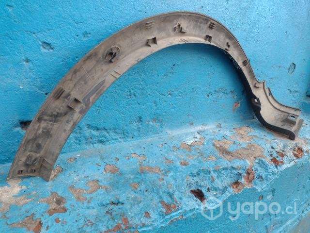 Moldura del der Suzuki SX - Imagen 7